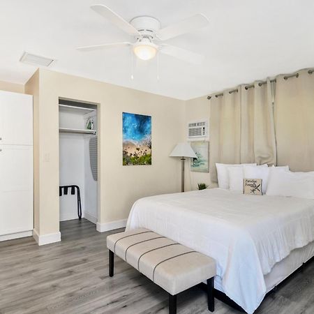 Latitude 26 Waterfront Boutique Resort - ฟอร์ตมายเยอร์สบีช ภายนอก รูปภาพ